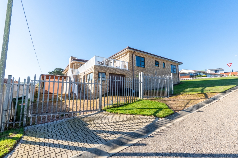 4 Bedroom Property for Sale in Dana Bay Western Cape